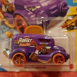Hot Wheels Roller Toaster Fast Foodie Car NEW